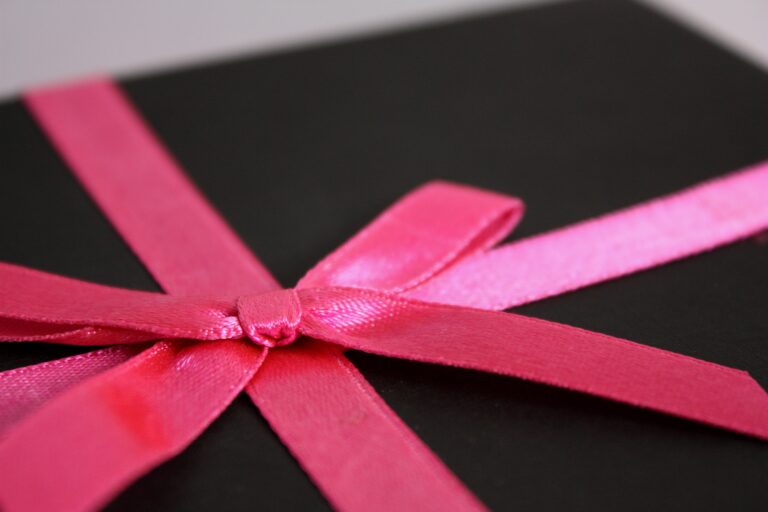 5 Gifts to Show Somebody Who is Struggling That You Truly Care