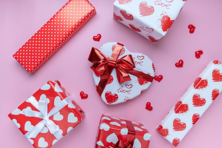 Valentine&rsquo;s Day Gift Guide 2023!
